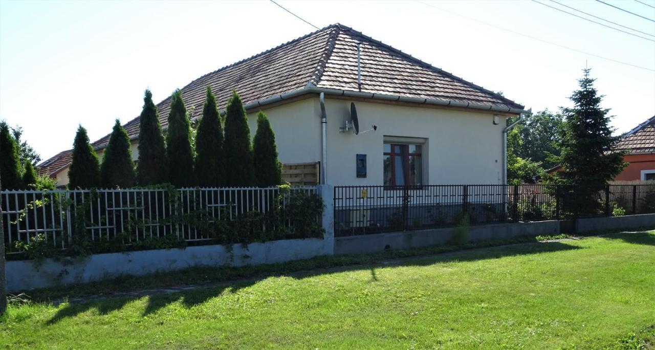 Melody Huis Poroszló Kültér fotó