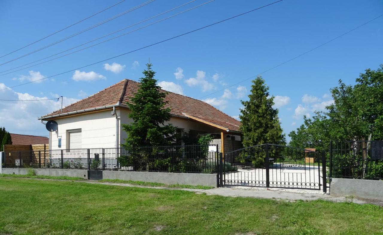 Melody Huis Poroszló Kültér fotó